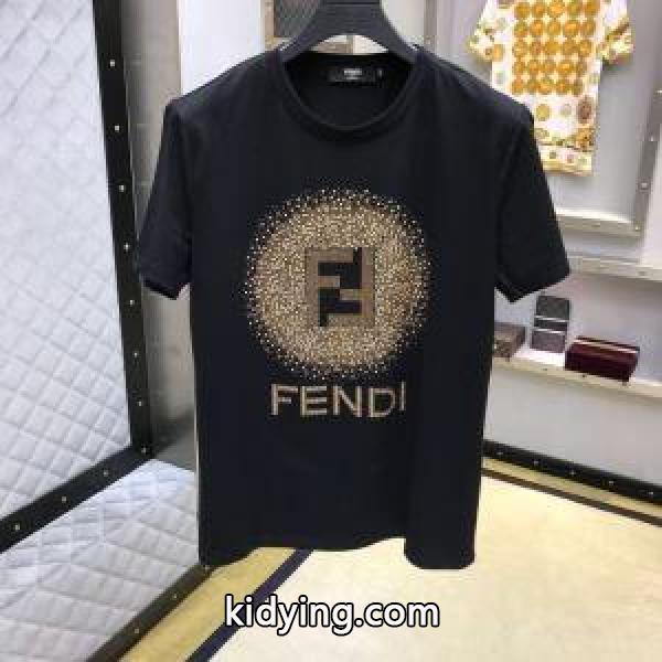 2019春夏の流行をチェック 半袖Tシャツ セレブや芸能人からも愛用 フェンディ FENDI_フェンディ FENDI_ブランド コピー 激安(日本最大級)-0