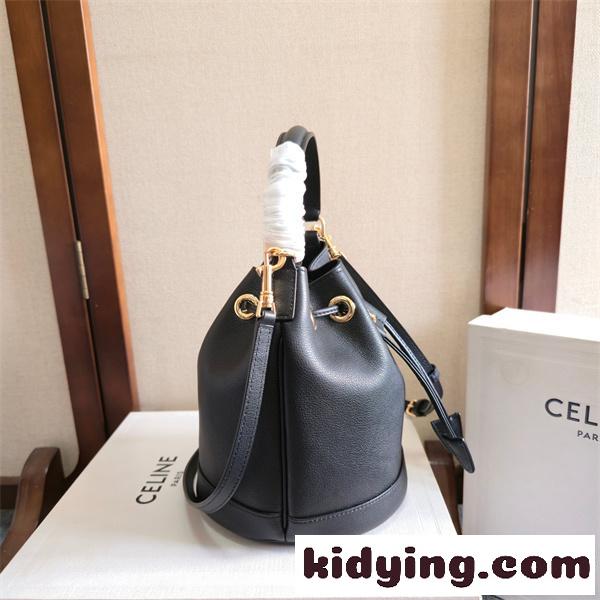 2026SS最新春夏セリーヌショルダーバッグコピーCELINE収納性抜群使い勝手 16x19x16cm-1