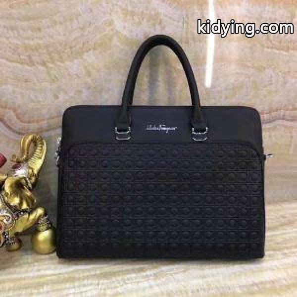 ランキング入賞の人気商品 フェラガモ FERRAGAMO トートバッグ 今シーズン注目のアイテム 新作アイテム_フェラガモ FERRAGAMO_ブランド コピー 激安(日本最大級)-0