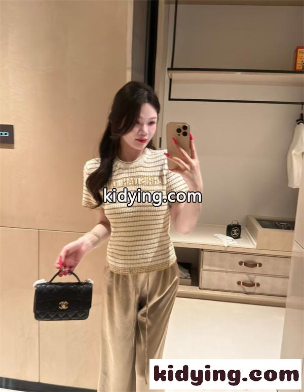 ディオール スーパーコピー Tシャツ レディース ニット 半袖 ボーダー ロゴ入り 春夏 上品 シンプル カジュアル Dior-1