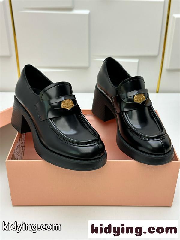 上品なしなやか質感MiuMiu ミュウミュウ靴レディーススーパーコピー人気ランキング可愛い-5