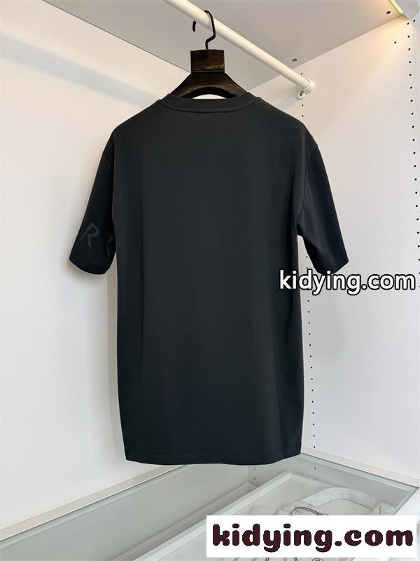 Moncler コピー モンクレール 半袖Tシャツ メンズ ロゴプリント クルーネック ゆったりシルエット 高品質コットン 春夏新作 定番カジュアル-3