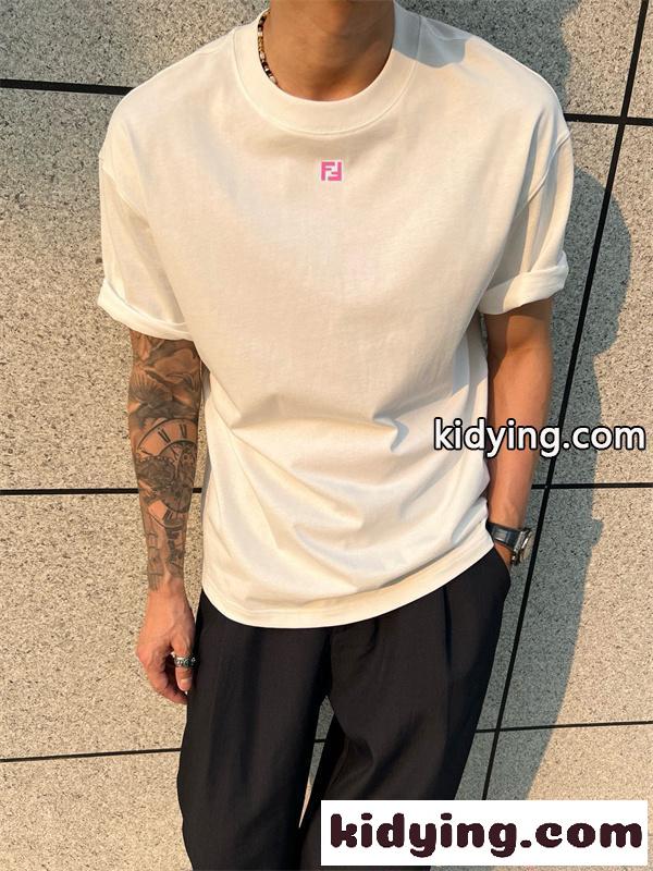 FENDI 人気 ミニロゴ ブラック 半袖 Tシャツ ワンポイント シンプル モード フェンディ コピー-9