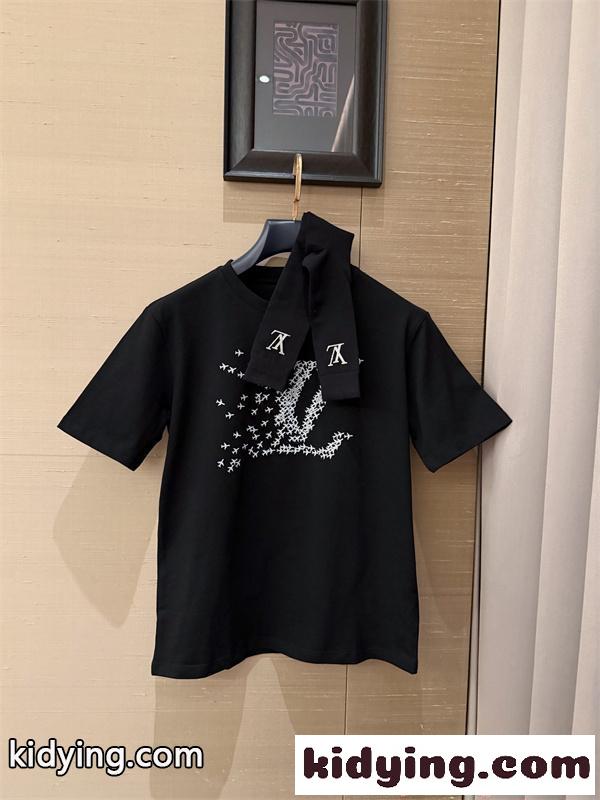 刺繍 半袖トップス 靴下 2点セット LOUIS VUITTON オーバーサイズ ルイヴィトン コピー モノトーンコーデ 着回し万能-8