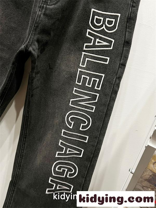 高耐久 ストリート感 王道進化 BALENCIAGA バレンシアガ コピー デニムパンツ-4