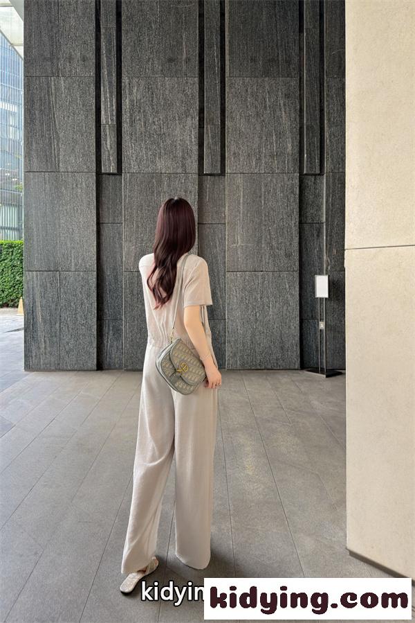 上品カジュアル きれいめニット風トップス×パンツ こなれ感 DIOR ディオール コピー セットアップ 通勤対応 軽量 快適デイリー-8