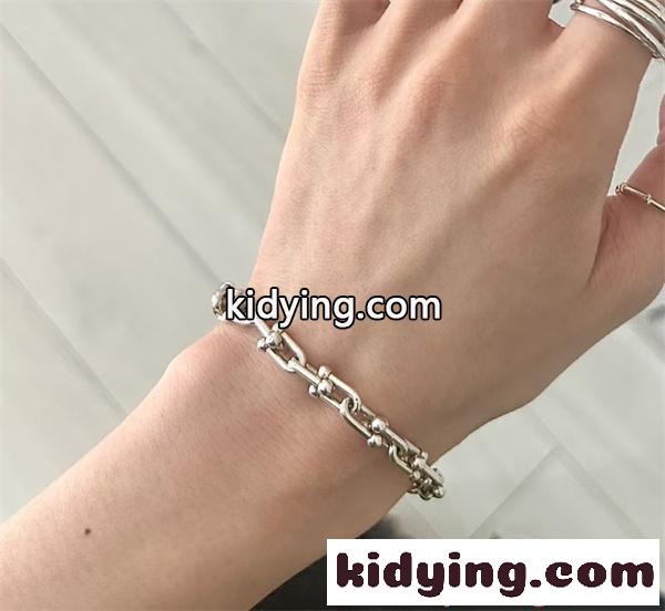 超人気ランキング❤ティファニーブレスレットスーパーコピーU型 Tiffany ＆ Co   2026春夏トレンド最新作アクセサリー-5
