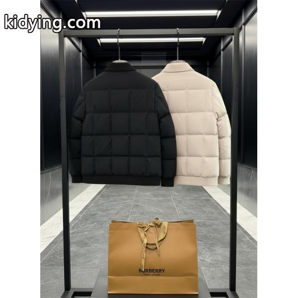 BURBERRY バーバリー 偽物 即完売予想 秋冬 防寒 ブラック/ベージュ ダウンジャケット-1