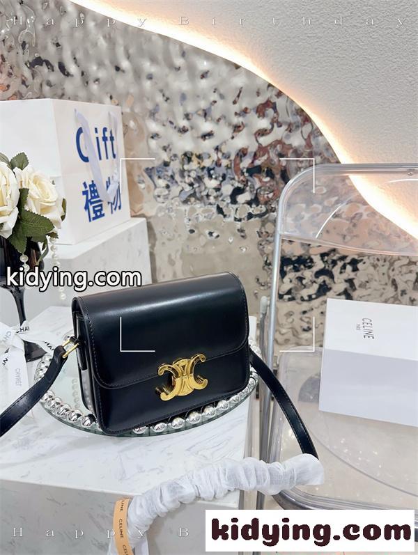 数量限定 高級感溢れる CELINE セリーヌ コピー ショルダーバッグ レディースお洒落-2