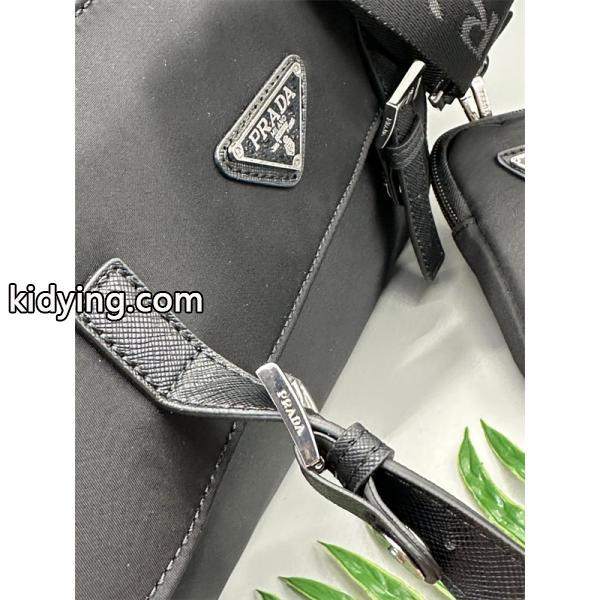コンパクト 実用的な メッセンジャーバッグ ブラック 限定モデル PRADA プラダ コピー-5