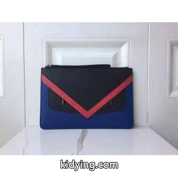 秋冬にぴったりトレンドな着こなし 　フェンディ 秋冬の季節感を取り入れたい時におすすめ FENDI ハンドバッグ_フェンディ FENDI_ブランド コピー 激安(日本最大級)-0