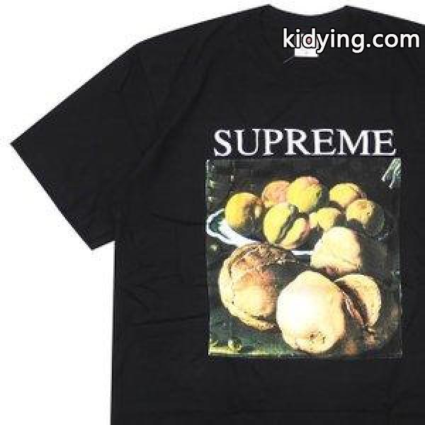 SUPREME(シュプリーム) Still Life Tee (Tシャツ) BLACK 200-007967-131+【新品】(半袖Tシャツ) :18082710:essense - 通販ショッピング-0