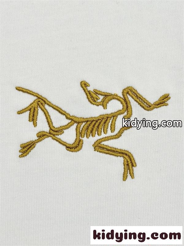 アークテリクス スーパーコピー ブラック刺繍 半袖Tシャツ ARCTERYX 高級感アクセント ミニマル洗練 軽量快適-5