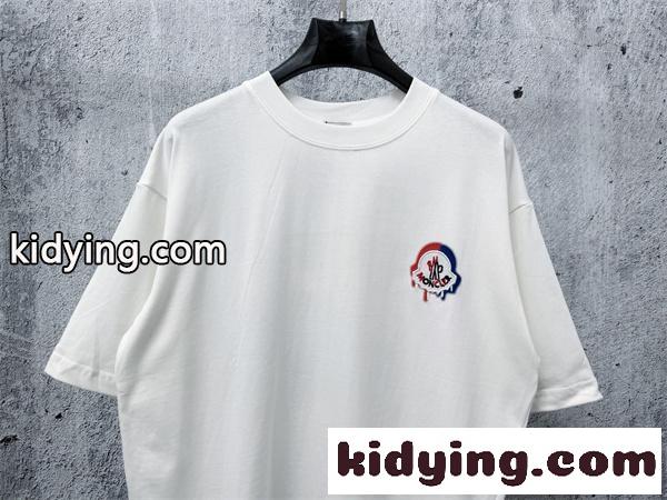 ホワイト ワンポイントロゴ クルーネック MONCLER モンクレール コピー 半袖Tシャツ 春夏トップス 清潔感コーデ-5