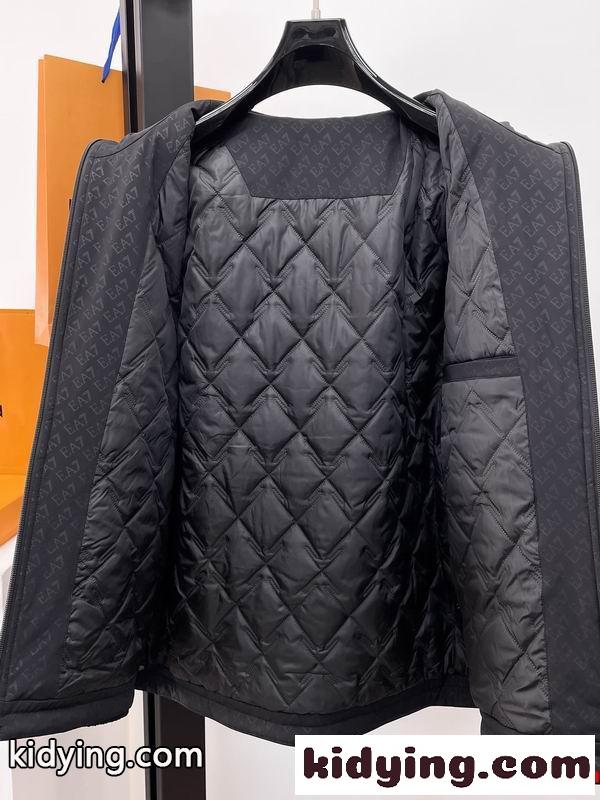 冬物大人気SALE 海外セレブ愛用アルマーニ 中綿入りジャケットコピーARMANI 激安(日本最大級)-0