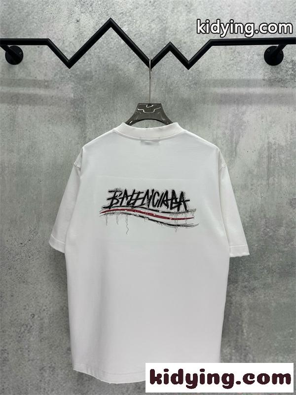 バレンシアガ コピー ビッグロゴ Tシャツ 半袖 ワイドシルエット ブラック ホワイト 前後デザイン 分割文字 Balenciaga系 ラフ感-6