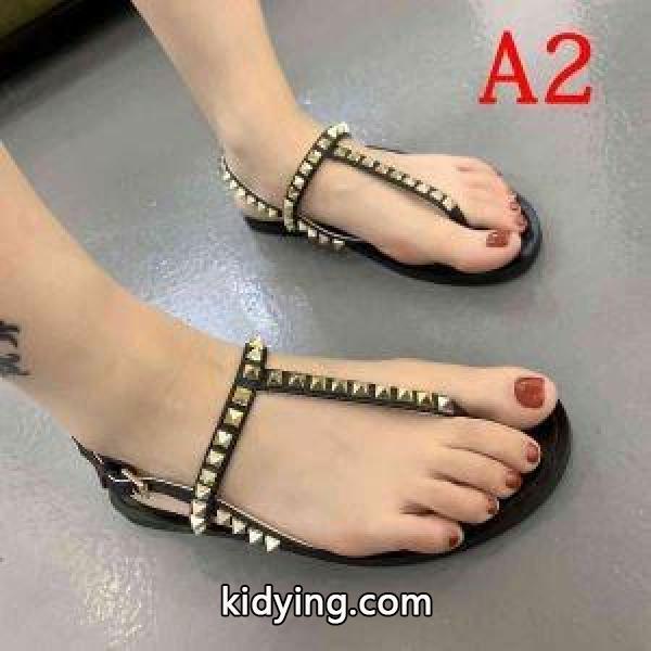 ヴァレンティノ サンダル コーデ 2019春夏で一番人気の高いモデル VALENTINO コピー ３色可選 ファッション スタッズ 最安値-1
