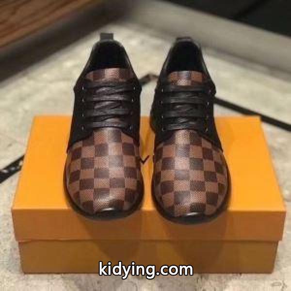 春夏トレンドの取り入れる スニーカー ココチイイ春夏柄が魅力 イル ルイ ヴィトン LOUIS VUITTON_ルイ ヴィトン LOUIS VUITTON_ブランド コピー 激安(日本最大級)-0