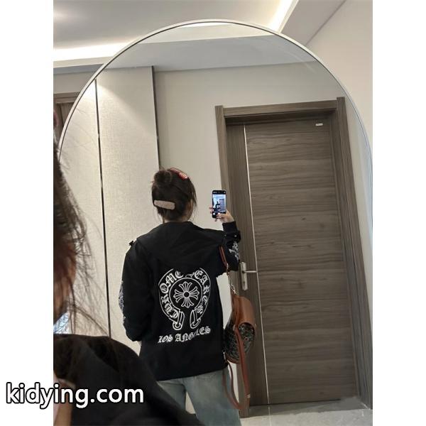 バックロゴ主役 クロムハーツ Chrome Hearts コピー パーカー 存在感抜群 ストリート定番-2
