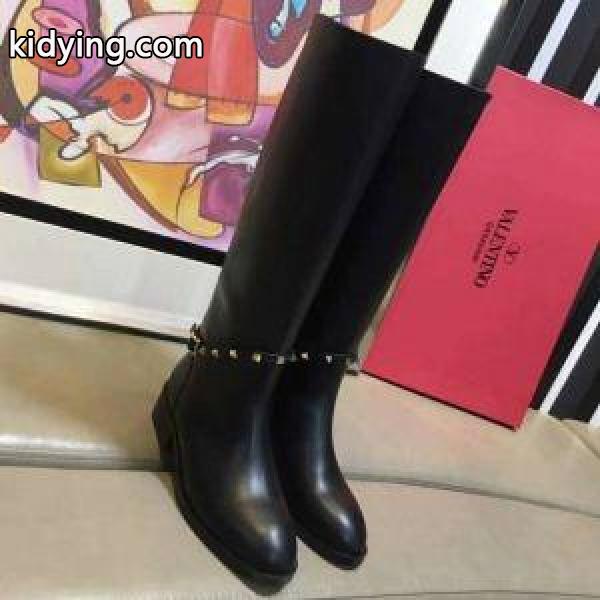 ヴァレンティノ VALENTINO エレガンスに仕上げている ブーツ 2018話題となる 高評価人気品_ヴァレンティノ VALENTINO_ブランド コピー 激安(日本最大級)-0