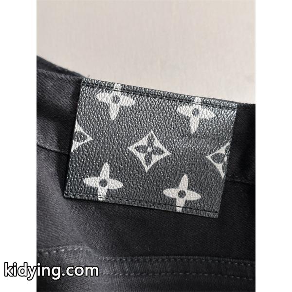注目度抜群 高級感漂う ブラック スキニーデニム LOUIS VUITTON ルイヴィトン コピー-5