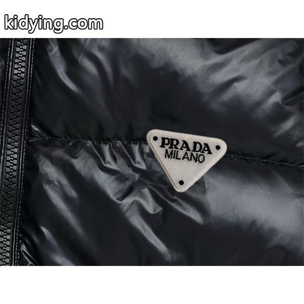 マットブラック立体ステッチ モード系 2025秋冬防寒 PRADA プラダ 偽物 ダウンジャケット 新作アイテム-3