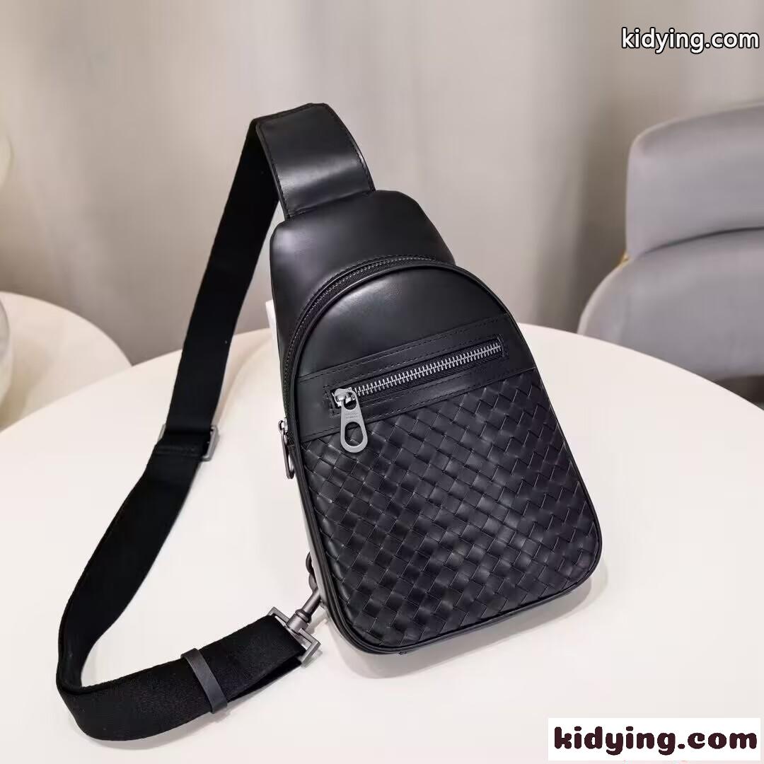 ボディバッグ メンズ 斜め掛け BOTTEGA VENETA 軽量レザー調 多収納 カジュアルストリート ボッテガヴェネタ スーパーコピー-4