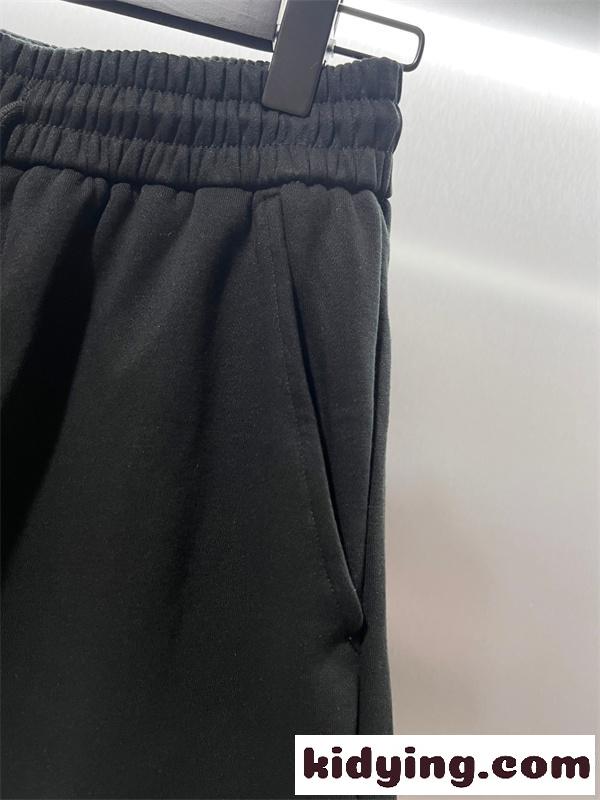 ストリートカジュアル 上質デザイン ハイエンドファッション FENDI フェンディ コピー 半袖Tシャツ 人気アイテム-8