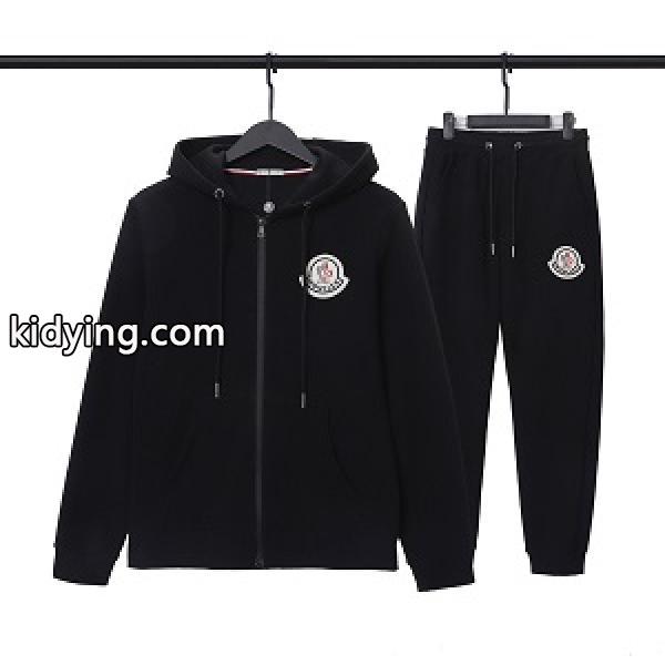 王道の半袖おすすめMONCLER モンクレール 激安 ダウンジャケット ロゴプリント 極上のドライ感を快適な着心地-0