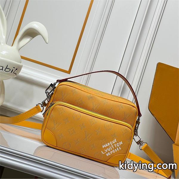 注目必至 カラフル映え 軽快 カメラバッグ LOUIS VUITTON ルイヴィトン コピー-0