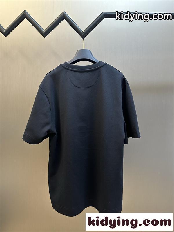 フェンディ半袖Tシャツコピー FENDIセンスよく取り入れられる 激安(日本最大級)-3