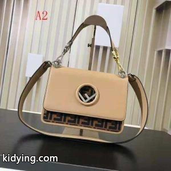 2018ss フェンディFENDI 秋冬新作登場 柔らかな風合い ハンドバッグ 4色可選 大胆なスリット上品_フェンディ FENDI_ブランド コピー 激安(日本最大級)-1
