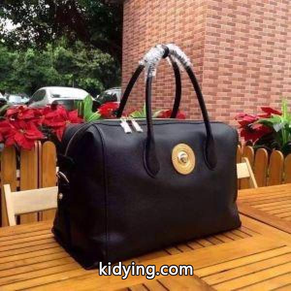 コーデにアクセントをプラス ヴェルサーチ オフィスコーデもシャレ見え VERSACE ハンドバッグ_ヴェルサーチ VERSACE_ブランド コピー 激安(日本最大級)-0