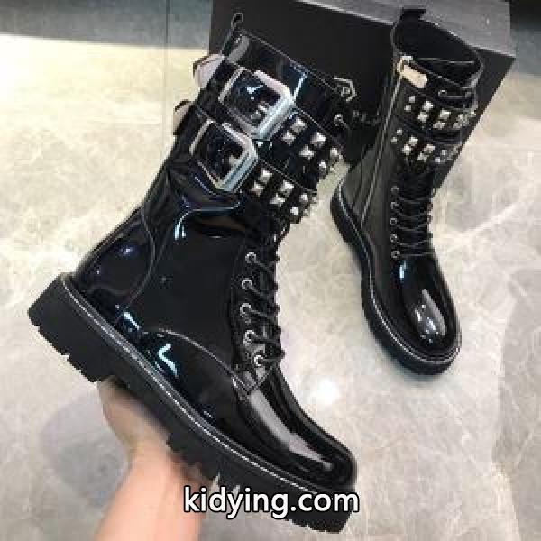 レザーブーツ秋冬ナチュラルコーデに大活躍 フィリッププレイン 今回の秋冬に欲しいスタイル PHILIPP PLEIN 冬ファッションと相性抜群_フィリッププレイン PHILIPP PLEIN_ブランド コピー 激安(日本最大級)-0