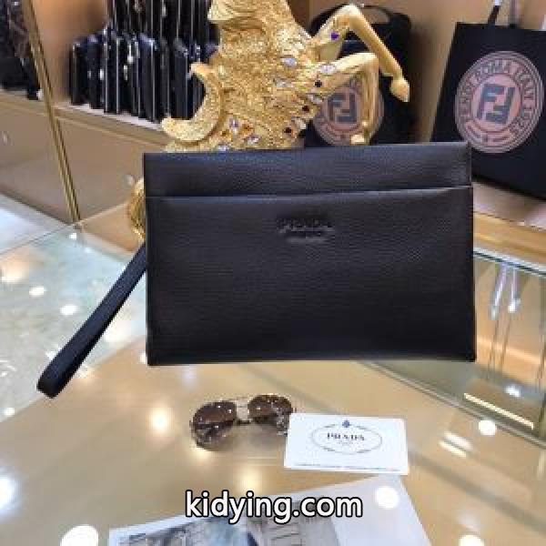 人気夏ファションおすすめ 大人カジュアル夏ファッション2019 プラダ PRADA ポーチ_プラダ メンズバッグ_バッグ メンズ_スーパーコピーブランド激安通販 専門店-0