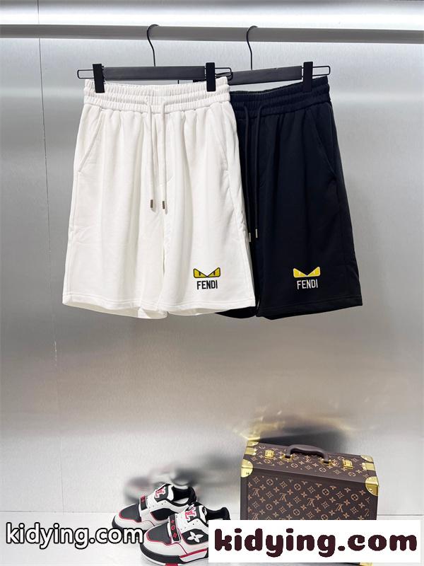 ストリートカジュアル 上質デザイン ハイエンドファッション FENDI フェンディ コピー 半袖Tシャツ 人気アイテム-1