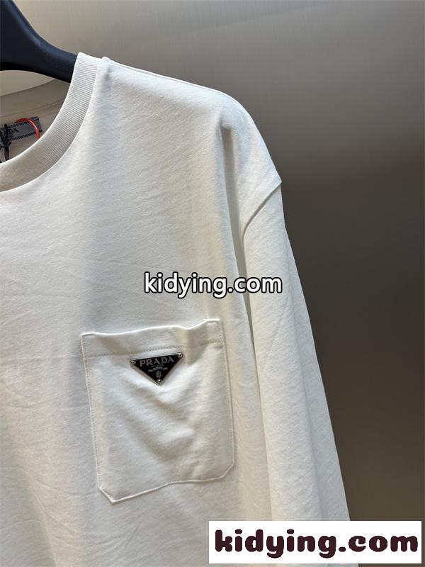 長袖Tシャツ ポケット付き シンプル おすすめ 2026新作 PRADA プラダ スーパーコピー-1