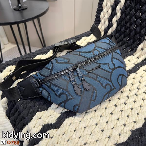 人目を引く存在感 ポーチシーズン バーバリー BURBERRY 芸能人愛用_バーバリー メンズバッグ_ スーパーコピーブランド激安通販 専門店-0
