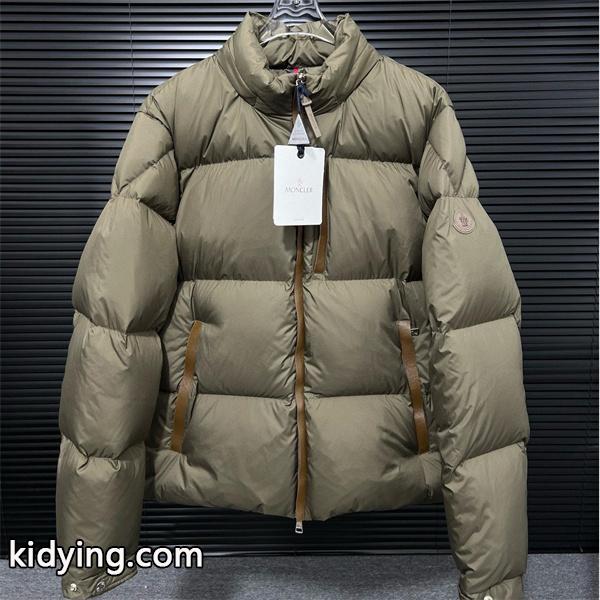 カーキ 上品ミリタリーテイスト 防寒力強化モデル 上質素材 MONCLER モンクレール コピー ダウンジャケット-0