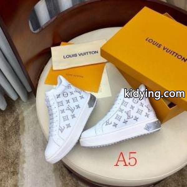 ルイ ヴィトン遊び心たっぷり秋冬コーデ 多色可選 LOUIS VUITTON 秋冬コーデに合わせやすい ランニングシューズ 着こなしの幅が広がる_ルイ ヴィトン LOUIS VUITTON_ブランド コピー 激安(日本最大級)-4