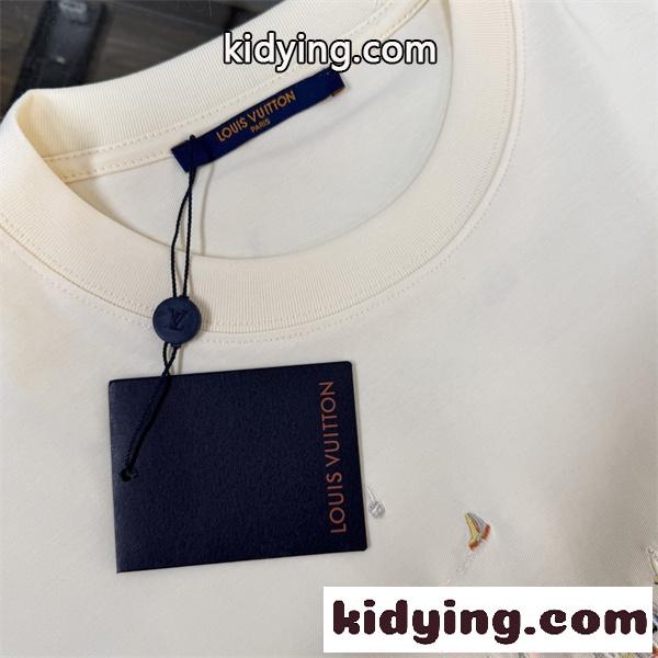 ルイ・ヴィトン コピー Tシャツ 半袖 ワイドフィット ホワイト 軽量 通気性 上品仕上げ Louis Vuitton ルイヴィトン 柔らか 立体ロゴ-2