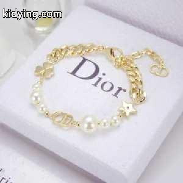 ブレスレット ほっこりと温かみのある雰囲気に ディオール 程よい抜け感を演出 DIOR 冬コーデが華やぐ本命_ディオール DIOR_ブランド コピー 激安(日本最大級)-0