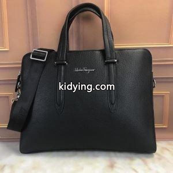 2019SSで一番注目されたコレクション フェラガモ ferragamo メンズ ビジネスバッグ スーパーコピー 日常 ブラック E240469670365-0