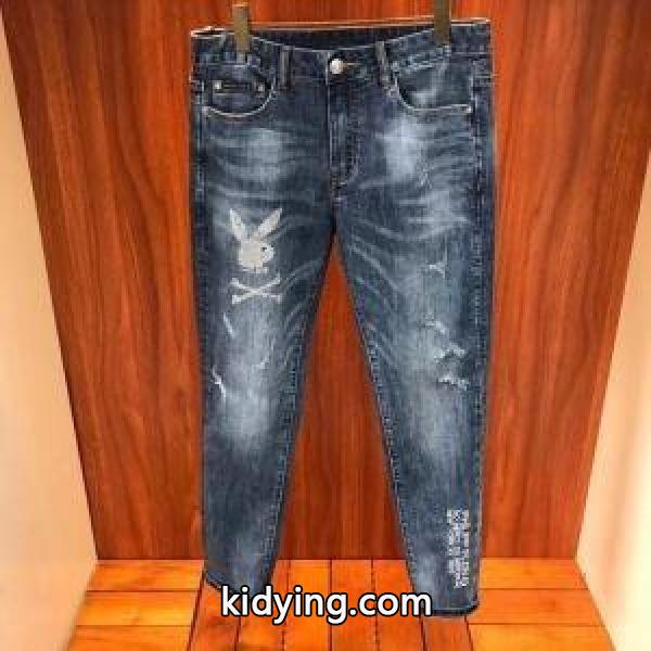 フィリッププレイン 秋冬の色味が叶える華やかコーデ PHILIPP PLEIN 寒い季節の王道アイテム ジーンズ 冬のマストアイテム_フィリッププレイン PHILIPP PLEIN_ブランド コピー 激安(日本最大級)-0