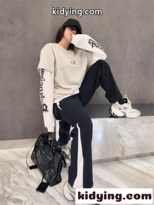 ロゴスリーブTシャツ レイヤード仕様 ルーズフィット BALENCIAGA バレンシアガ コピー Tシャツ デイリー対応 ストリート人気-4