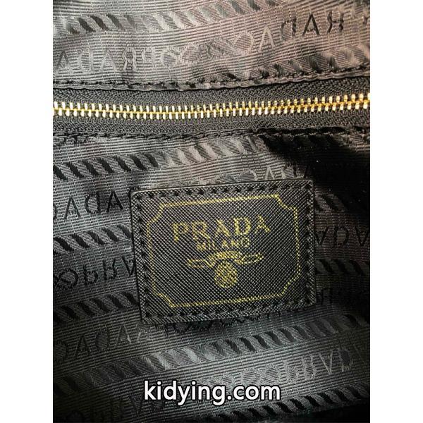 シンプル 機能的な トートバッグ PRADA プラダ コピー ブラック おすすめ-3