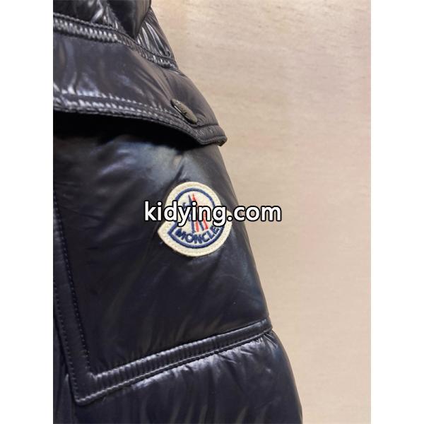 モンクレール コピー 2025秋冬 ブラック MONCLER ダウンジャケット トレンド最前線 おしゃれ-4