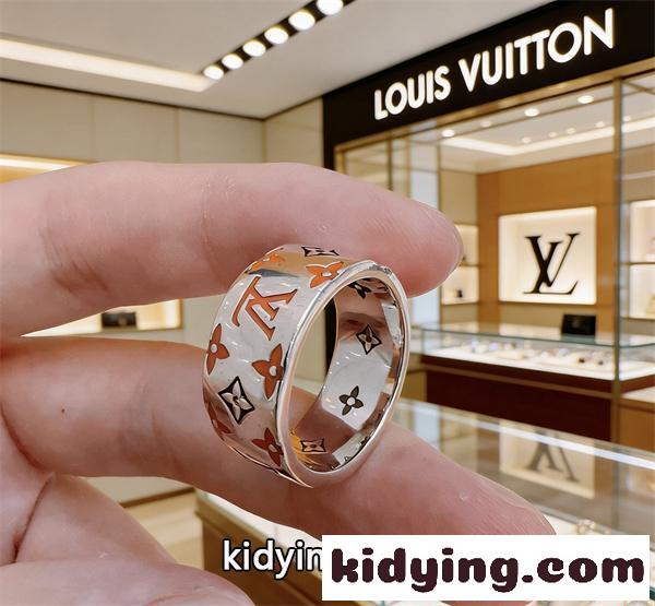リング レディース メンズ シルバー カラフル エナメル モノグラム 幅広リング ブルー ルイヴィトン コピー LOUIS VUITTON グリーン オレンジ ホワイト ペアリング 指輪 高級感 ストリート 人気-4