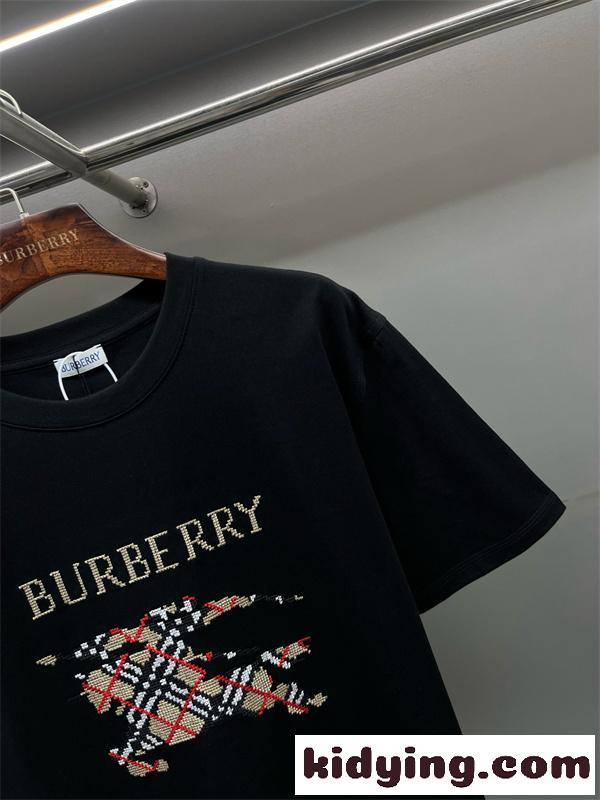 ホース×チェックモザイク ビッグロゴ モダンデザイン BURBERRY バーバリー コピー 半袖Tシャツ クリーンコーデ-3