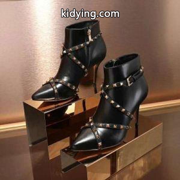 お洒落アイテム ブーツ ins同款アイテム ヴァレンティノ VALENTINO 人気商品セール_ヴァレンティノ VALENTINO_ブランド コピー 激安(日本最大級)-0